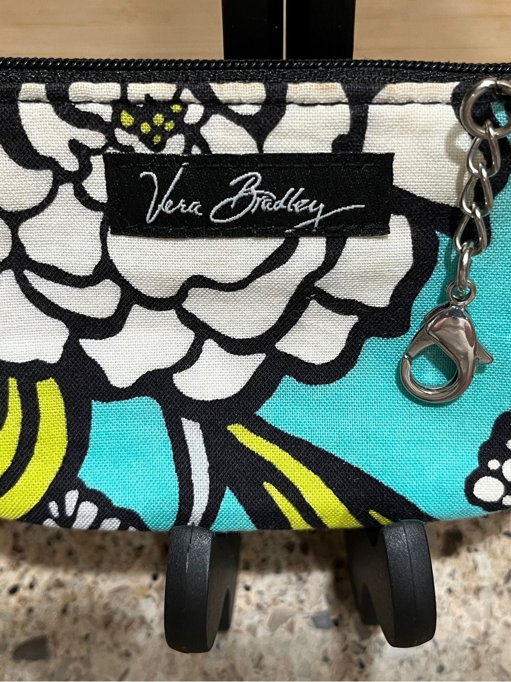 Vera Bradley - Island  Blooms, (Retired) Zip ID Case
